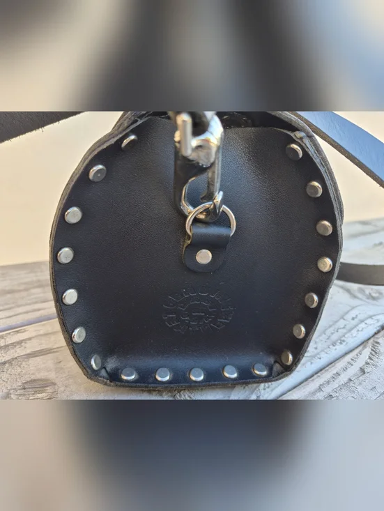 HARLEY-DAVIDSON VINTAGE BLACK LEATHER SADDLE HANDBAG - Picture 4 of 11